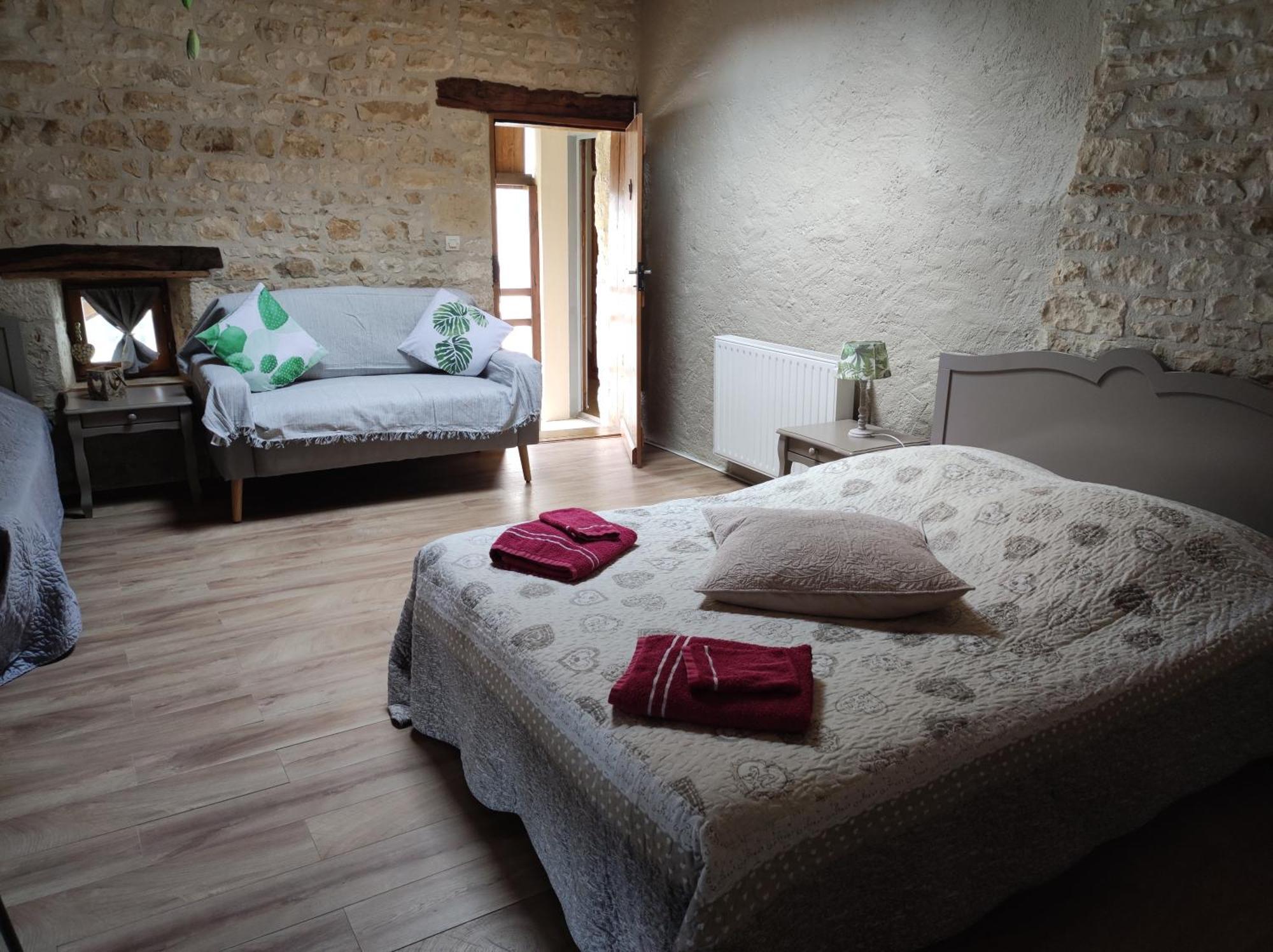 Les Chenets Bed and Breakfast Chenay  Eksteriør billede